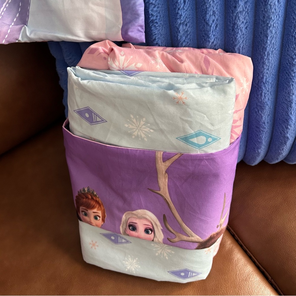 Twin sheet bundle ..frozen